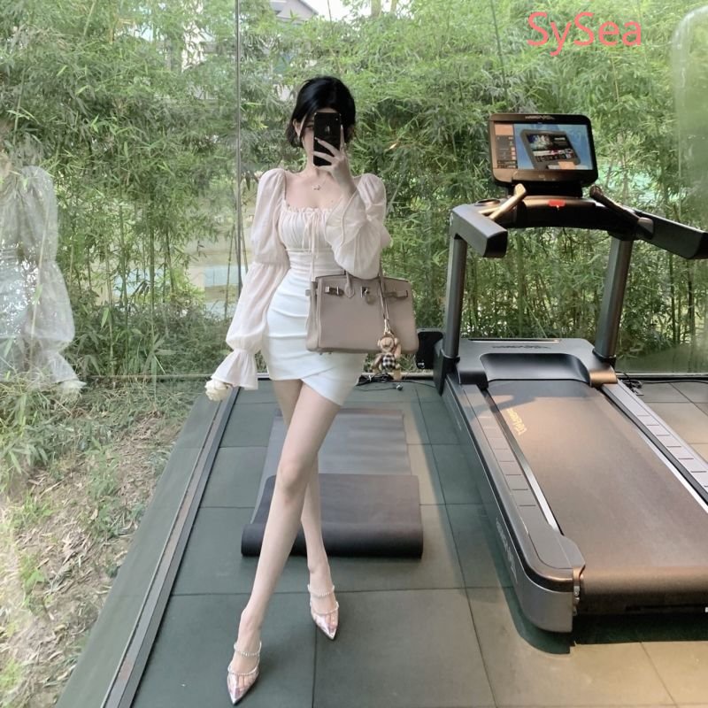 Áo Kiểu Tay Phồng Cổ Vuông Phong Cách Pháp Thanh Lịch Cho Nữ