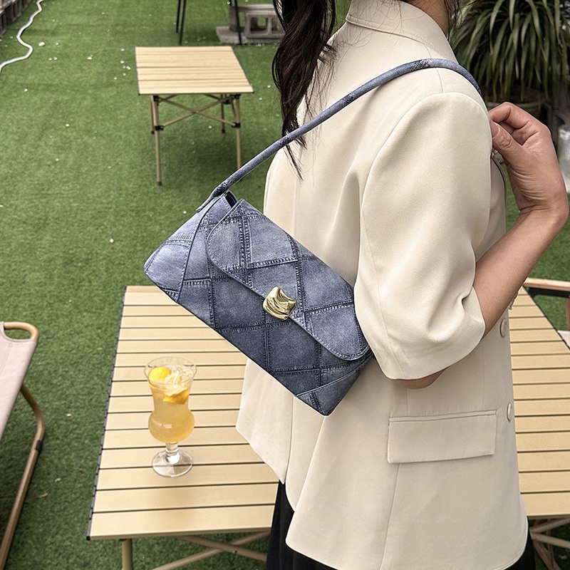 Túi Xách Đeo Vai Kiểu Vuông Nhỏ Thời Trang Sành Điệu