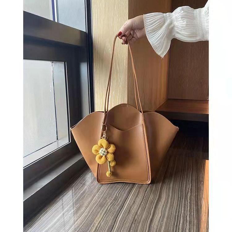 Túi Đeo Vai Sức Chứa Lớn Hình Cánh Hoa Tulip Độc Đáo Dễ Phối Đồ Cho Học Sinh