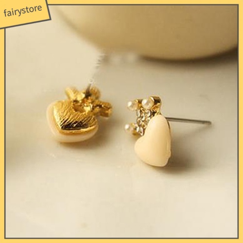 1 Đôi Bông Tai Hình Vương Miện / Trái Tim Đính Ngọc Trai Giả Thời Trang Dành Cho Nữ