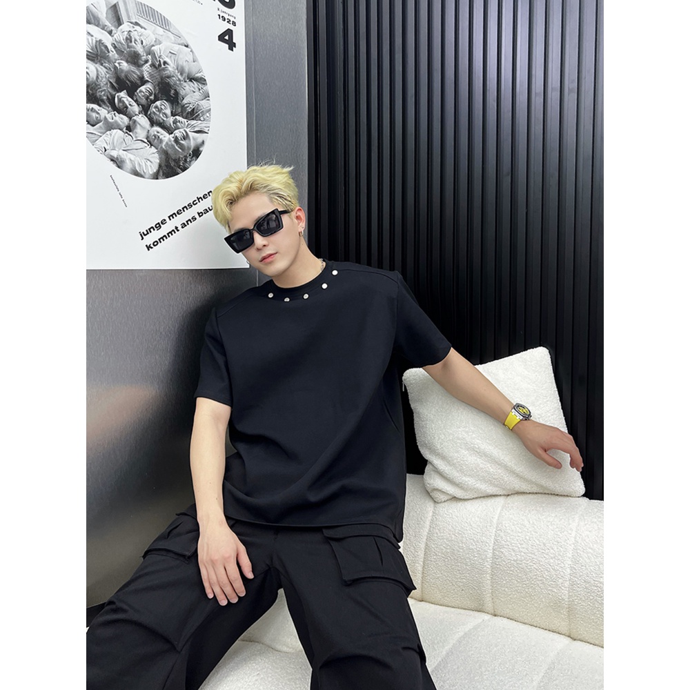 [Love Wearing Help] Áo Thun Nam Tay Ngắn Đính Đinh Tán Kim Loại Cao Cấp Phong Cách Đường Phố Hàn Quốc