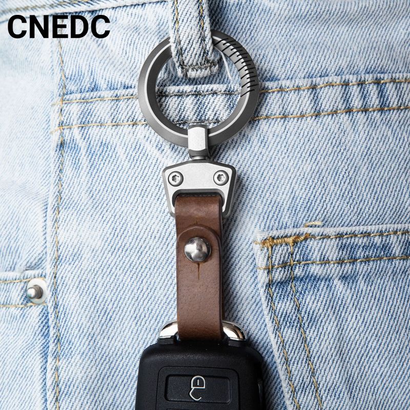 Móc Khóa Xe Hơi Bằng Hợp Kim Titan Thiết Kế Đơn Giản