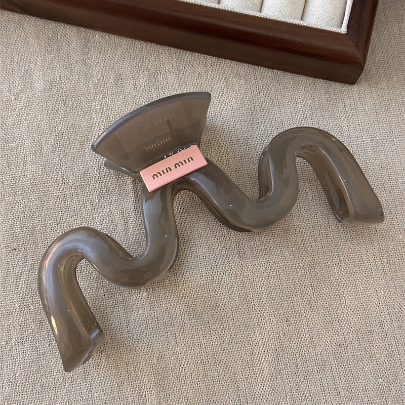 Kẹp Tóc Hình Cá Mập Phong Cách Mới 2023