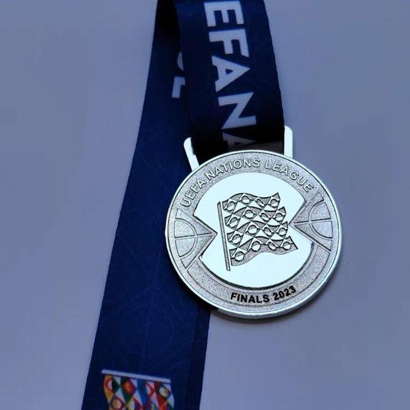 Huy Chương Vàng / Bạc 2023 UEFA Champions Medal / Medal / Tây Ban Nha / Croatian / Medal Kỷ Niệm