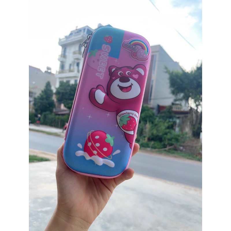 Hộp đựng bút gấu dâu đáng yêu cho bé phạm nghiêp