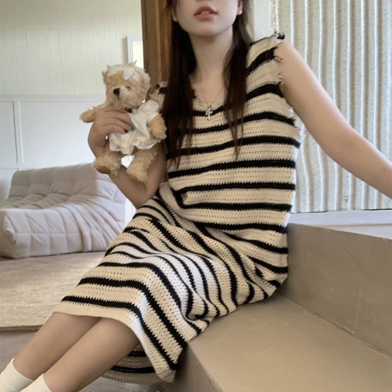 Đầm Dài Qua Gối Không Tay Cổ Tròn Họa Tiết Kẻ Sọc Màu Sắc Tương Phản Thời Trang Mùa Hè Dành Cho Nữ