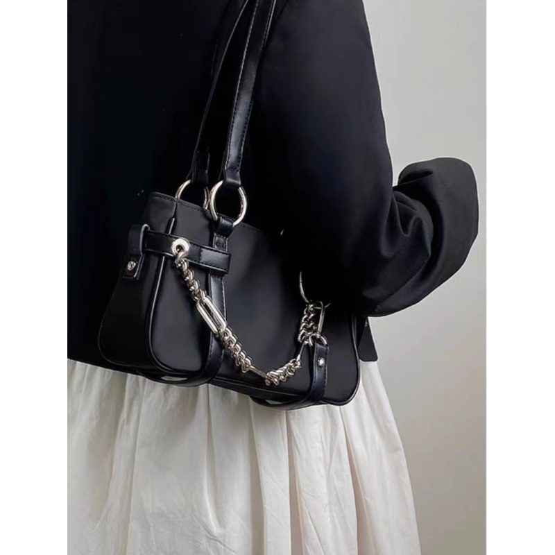 Túi Xách Đeo Dưới Cánh Tay Phối Dây Xích Mẫu Mới 2022 Niche Cho Nữ
