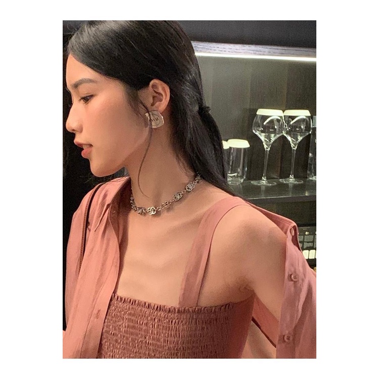 Miumiu Bông Tai Tròn Bằng Thép Titan In logo Chữ Thời Trang Cho Nữ