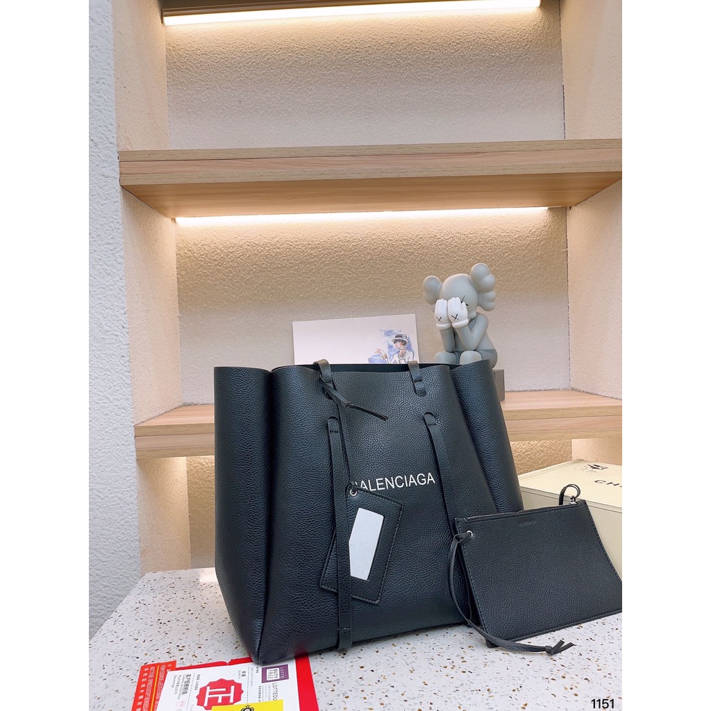 Balenc & ga túi tote mới dành cho nữ da bò đen dung tích lớn túi xách một vai với tính khí đa năng