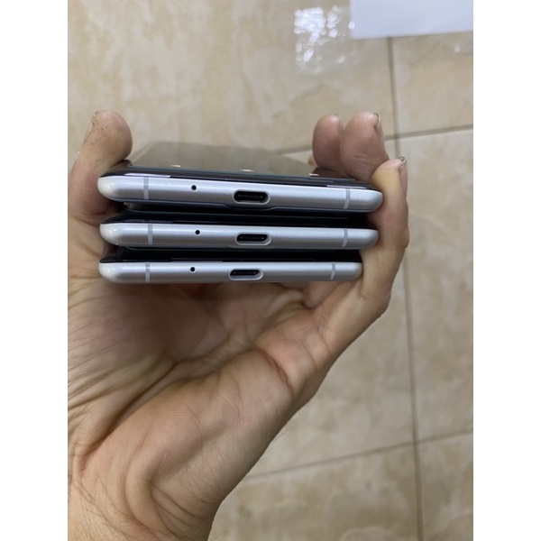 Điện thoại Sony Xperia XZ3  màn hình cong siêu đẹp