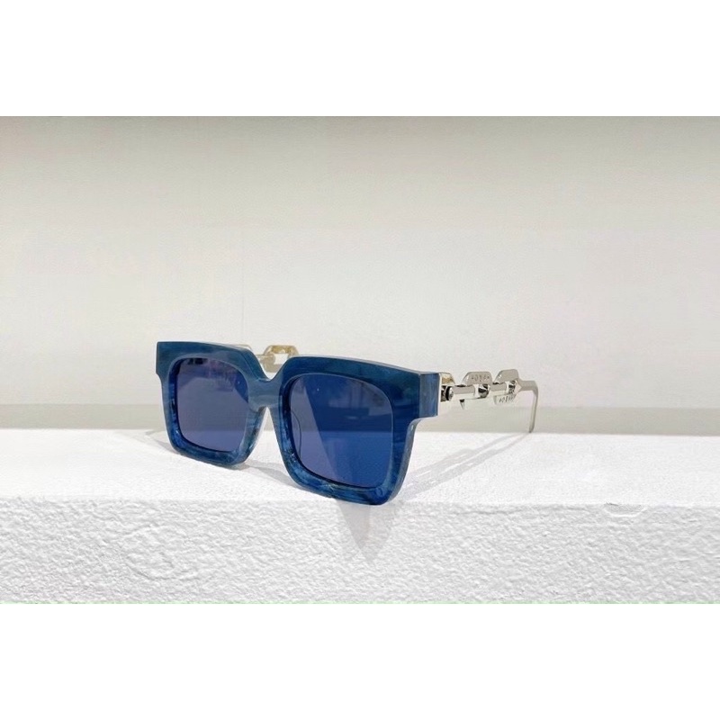 Kính hiệu Vuông LV XÍCH  hàng đẹp hot