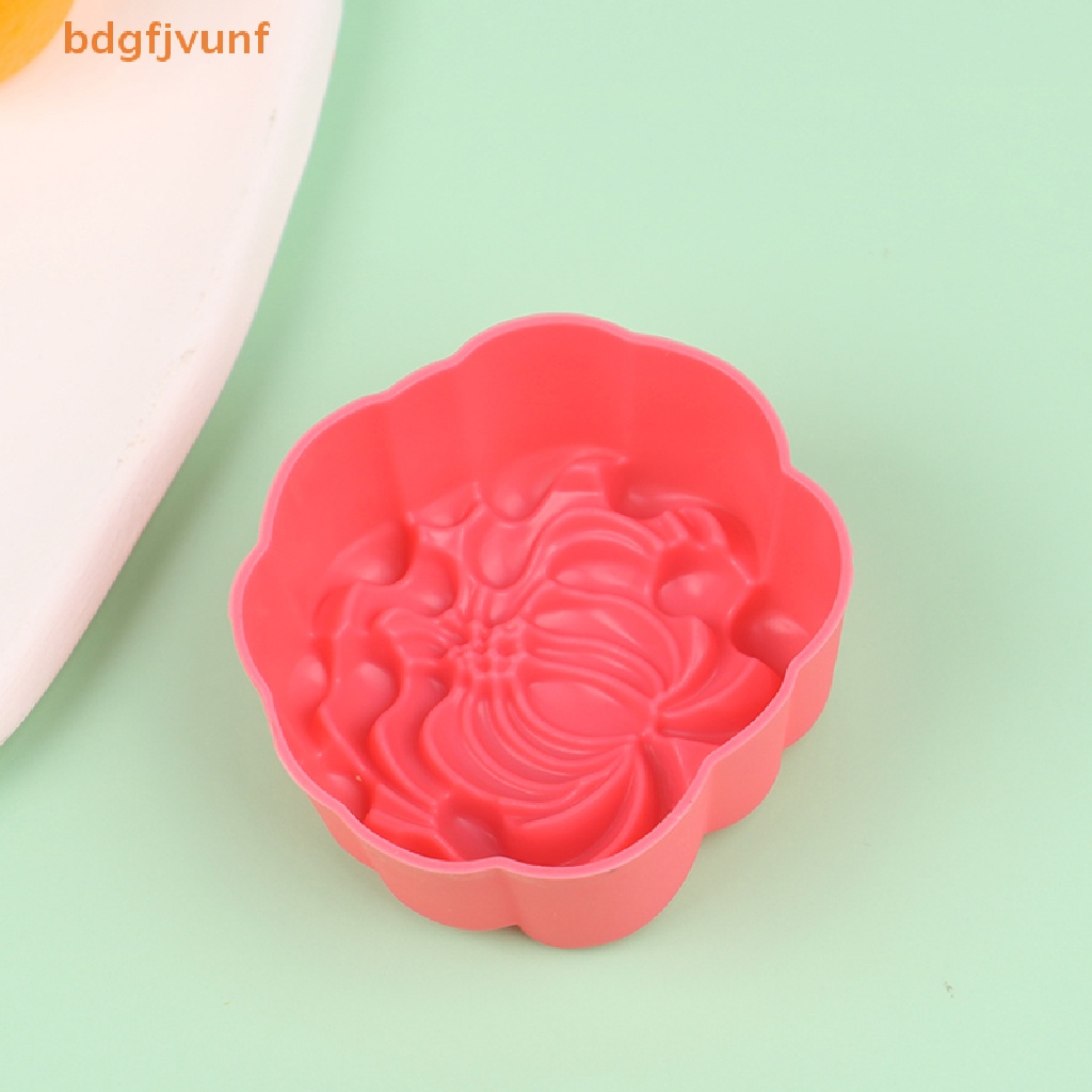 Set 12 Khuôn Silicon Làm Bánh Pudding Hình Hoa Cúc 5cm