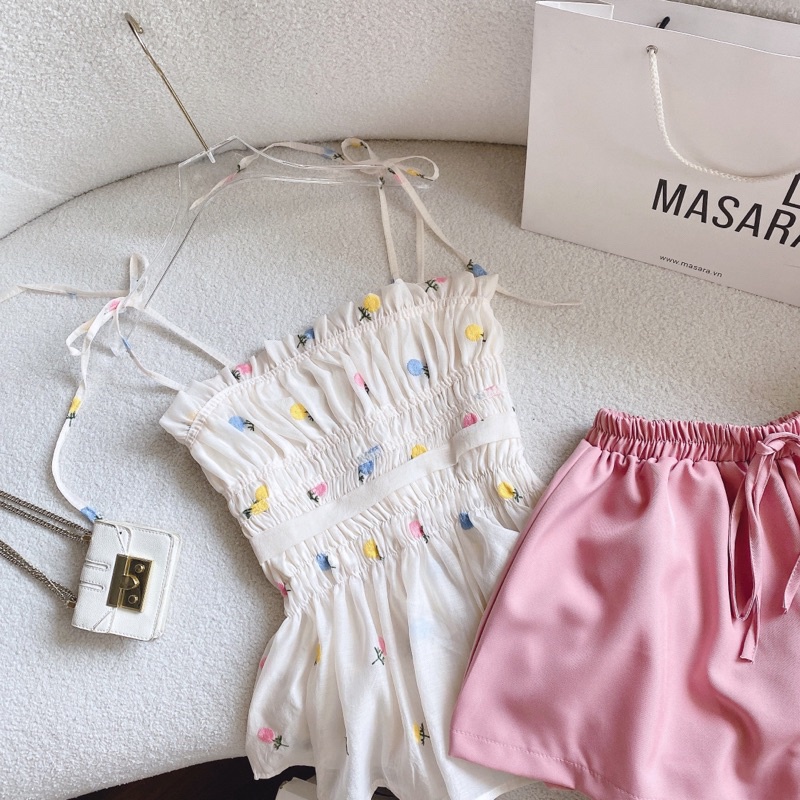 Set áo 2 dây ndue thêu hoa cột vai + short nude