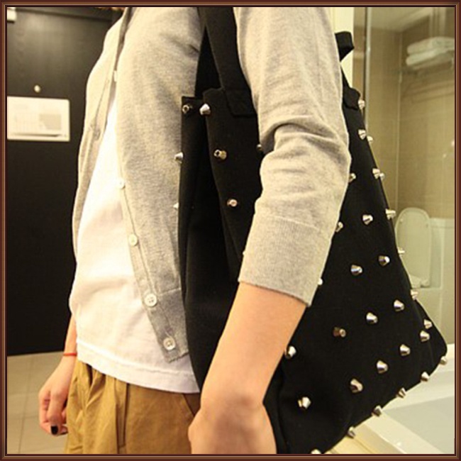 Túi Xách Đeo Vai Vải Bạt Phối Đinh Tán Thời Trang Nữ Cá Tính