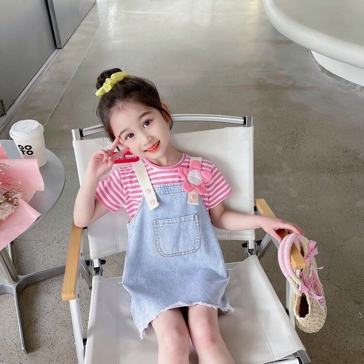 Set Áo Thun + Chân Váy Yếm Denim Thiết Kế Mới Thời Trang Mùa Hè 2023 Dành Cho Bé Gái