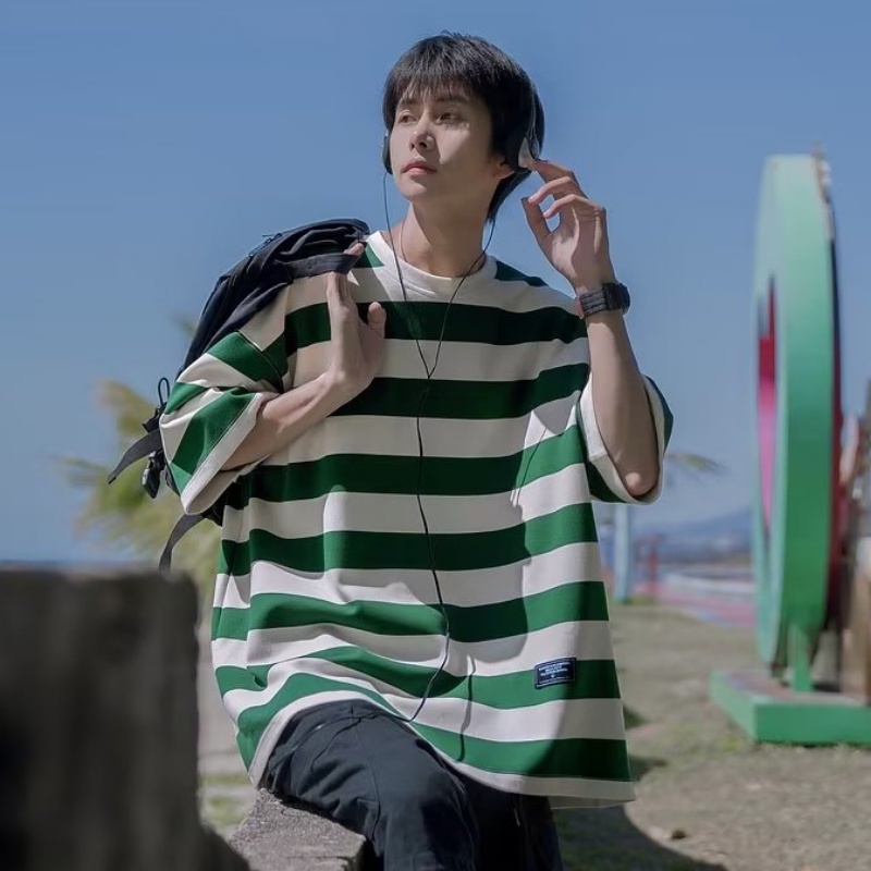 Áo Thun Nam Tay Lửng Họa Tiết Sọc Ngang Phong Cách Retro
