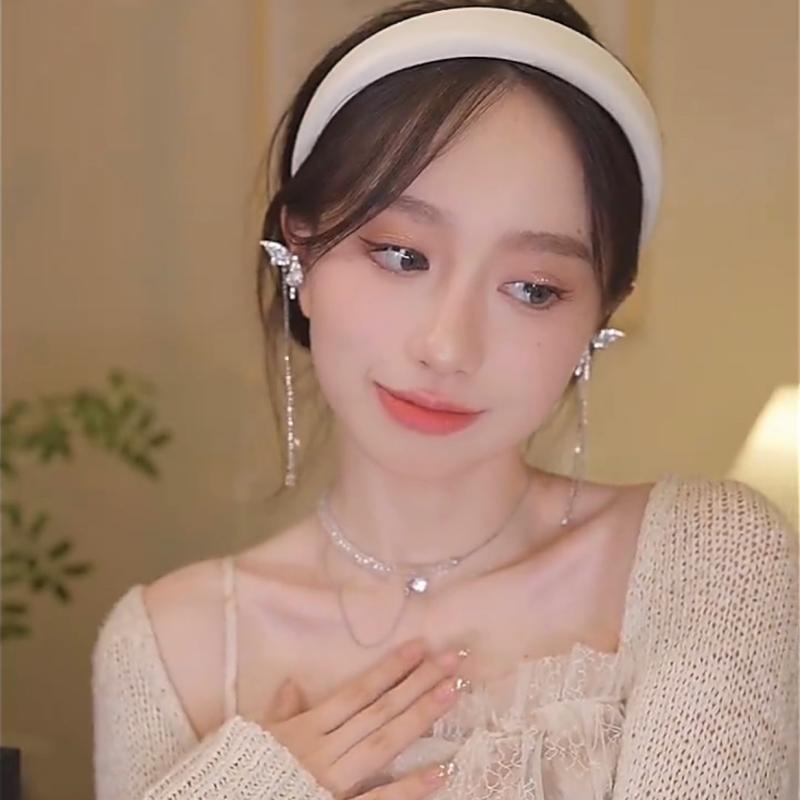 No Khuyên Tai Dạng Kẹp Tua Rua Bướm Đính Ngọc Trai Sáng Bóng Phong Cách Hàn Quốc Thời Trang Thanh Lịch Dành Cho Bạn Nữ