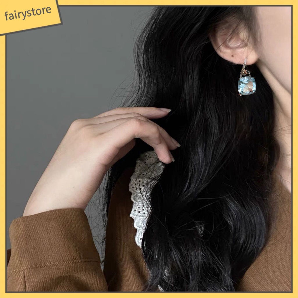 1 Đôi Bông Tai Hình Vuông Đính Đá Zircon Lấp Lánh Dành Cho Nữ