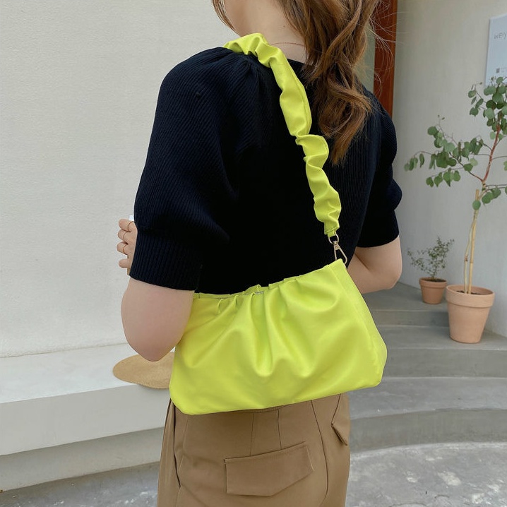 Túi Đeo Chéo Một Bên Vai Hình Đám Mây Mới Cho Nữ