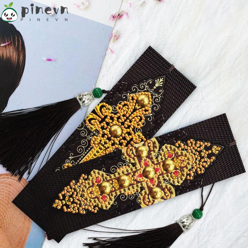 Set 2 Thẻ Đánh Dấu Trang Sách + 2 Kẹp Sách + Bộ Dụng Cụ Làm Đồ Thủ Công 5D DIY