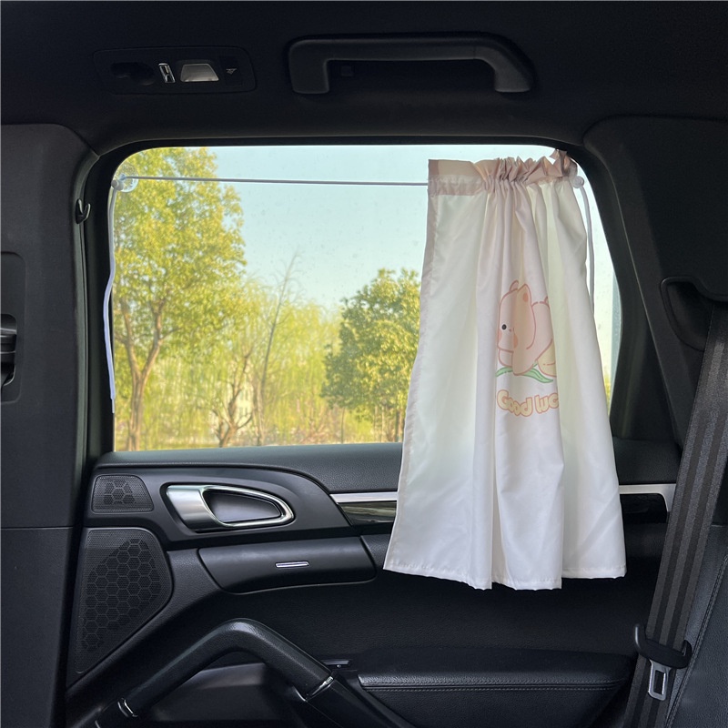 Rèm Che Nắng Cửa Sổ Xe Hơi Có Giác Hút Họa Tiết Hoạt Hình Dễ Thương