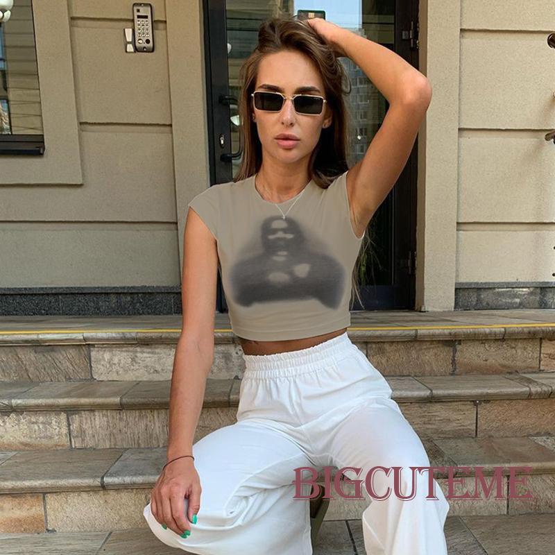 Áo Thun Tay Ngắn Cổ Tròn In Hình Chân Dung Phong Cách Đường Phố Cho Nữ