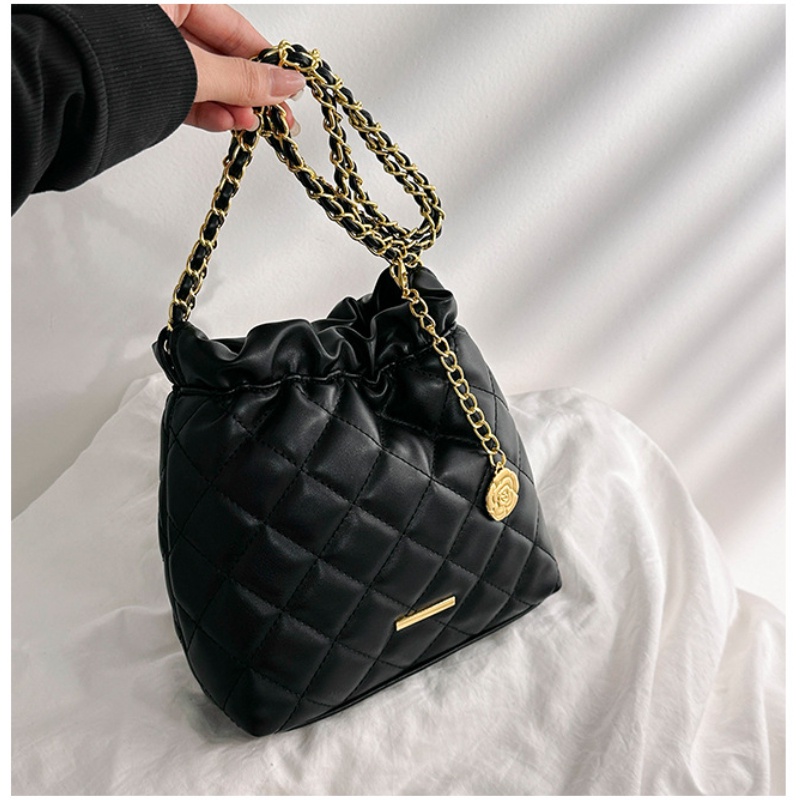 Túi Xách bucket Dây Xích Họa Tiết Kim Cương Cao Cấp Thời Trang niche