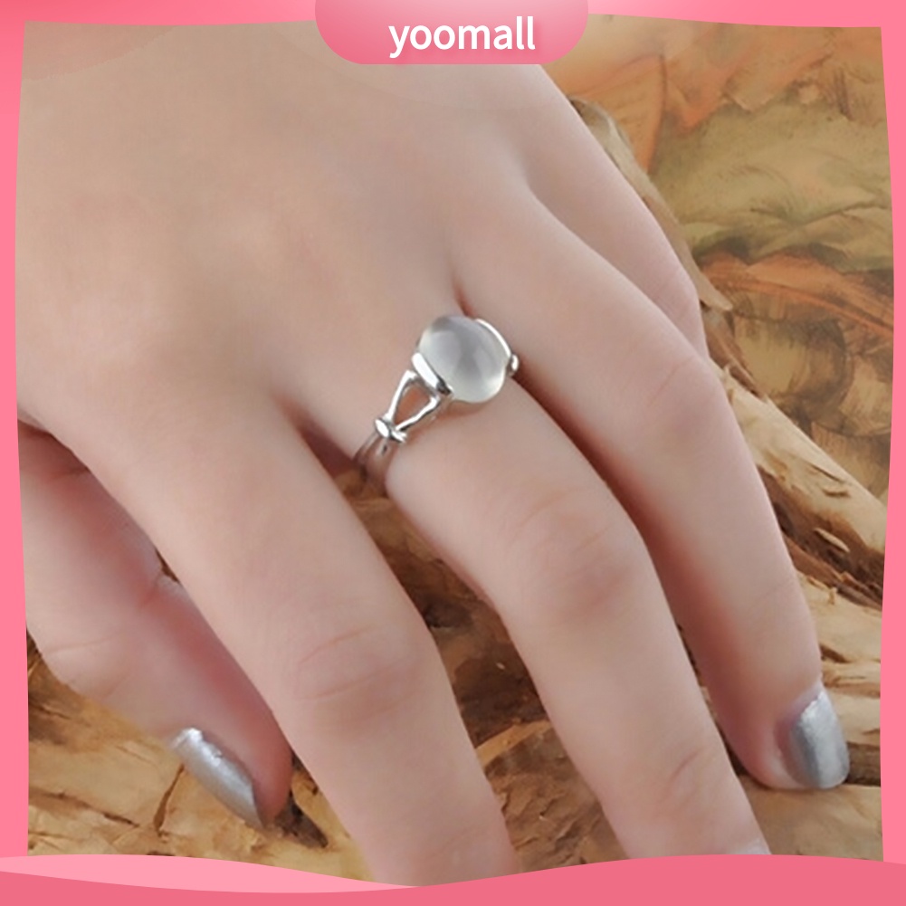 Nhẫn Đính Đá Mặt Trăng Phong Cách Vintage Cho Nữ