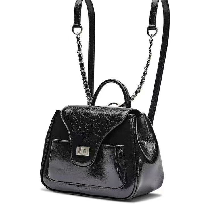 Túi Đeo Vai Hình Vuông Cỡ Nhỏ Phối Dây Đeo Sợi Xích Thiết Kế