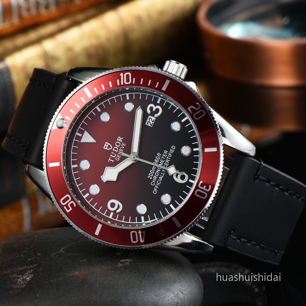 Đồng Hồ Quartz Nam Hiển Thị Ngày Với Dây Đeo Da