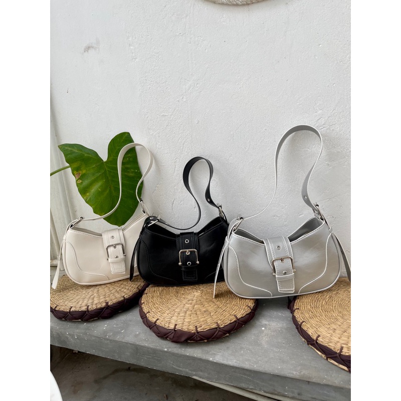 Túi kẹp nách nữ khuy vuông dây đột khuy da nhăn thời trang