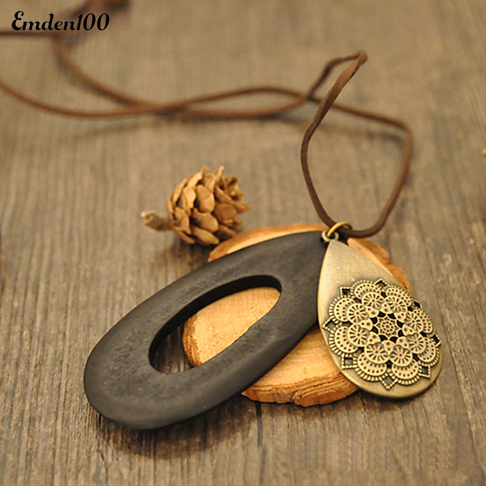 Vòng cổ Nữ Chất Liệu Nhung Mặt Gỗ Chạm Khắc Rỗng Phong Cách Vintage