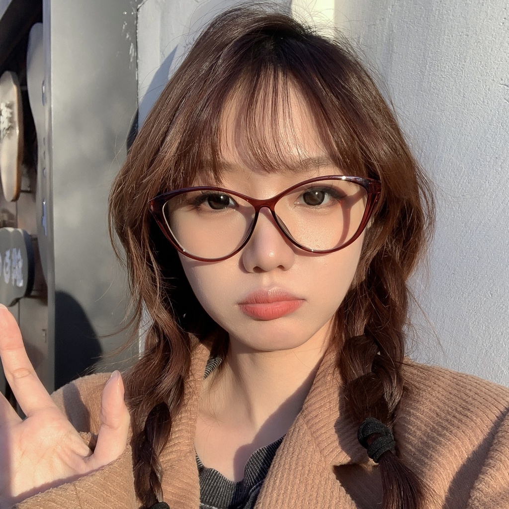 Kính Mát Mắt Mèo Nam Nữ Gọng Đen Thời Trang