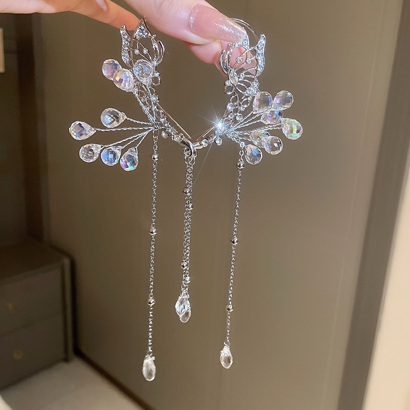 Bông Tai Tua Rua Hình Bướm Đính Đá Pha Lê Thời Trang Cao Cấp Không Cần Khoan Lỗ Dành Cho Bạn Nữ