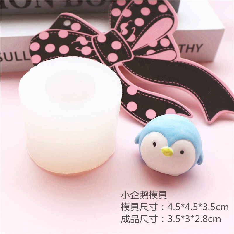 Khuôn Silicone Hình Chim Cánh Cụt / Heo / Thỏ Làm Bánh Hấp