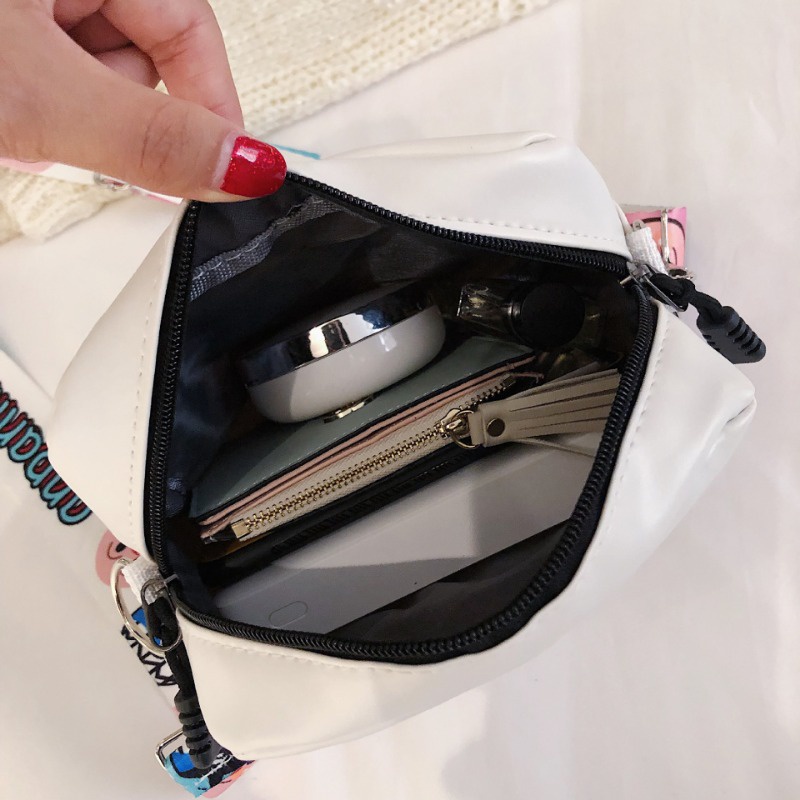 Túi nhỏ in hình dễ thương phiên bản hàn quốc thời trang sinh viên băng thông rộng túi đeo chéo vai-body