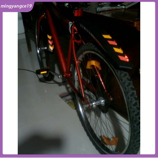 Bộ 10 Miếng Dán Phản Quang Chống Thấm Nước Hình Mũi Tên Trang Trí Thân Xe Hơi