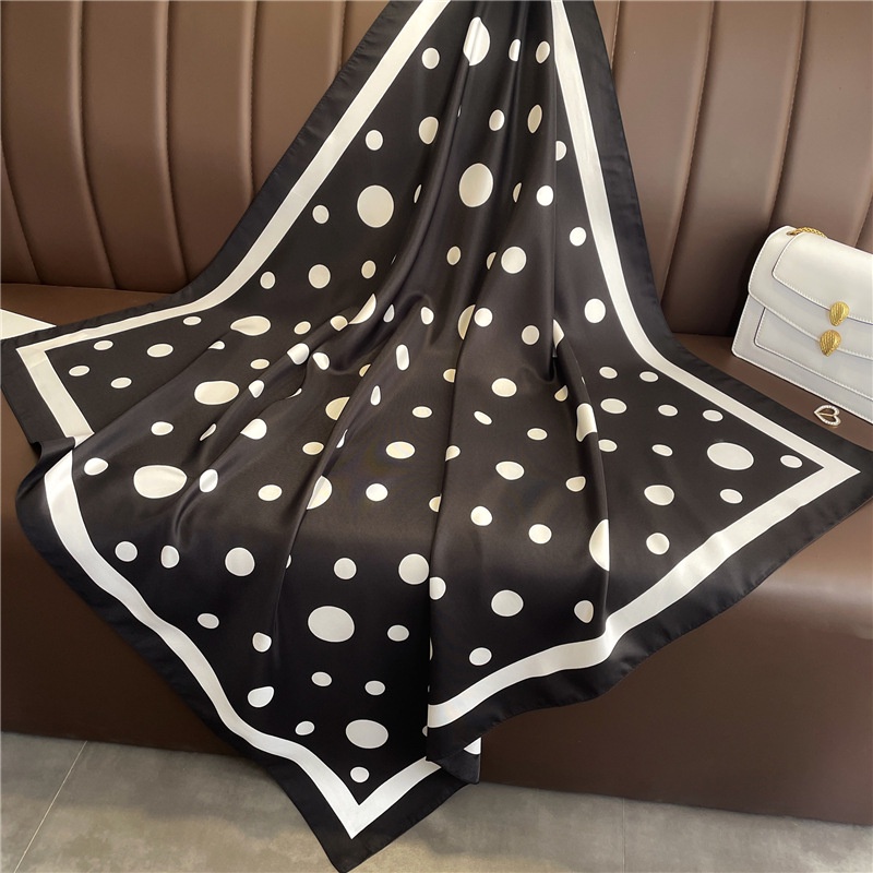 Khăn Choàng Cổ Lụa Vuông 90cm In Chữ Cá Tính Thời Trang Xuân Hè