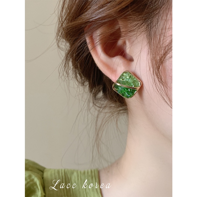 Khuyên Tai Dáng Vuông Đính Đá Sang Trọng