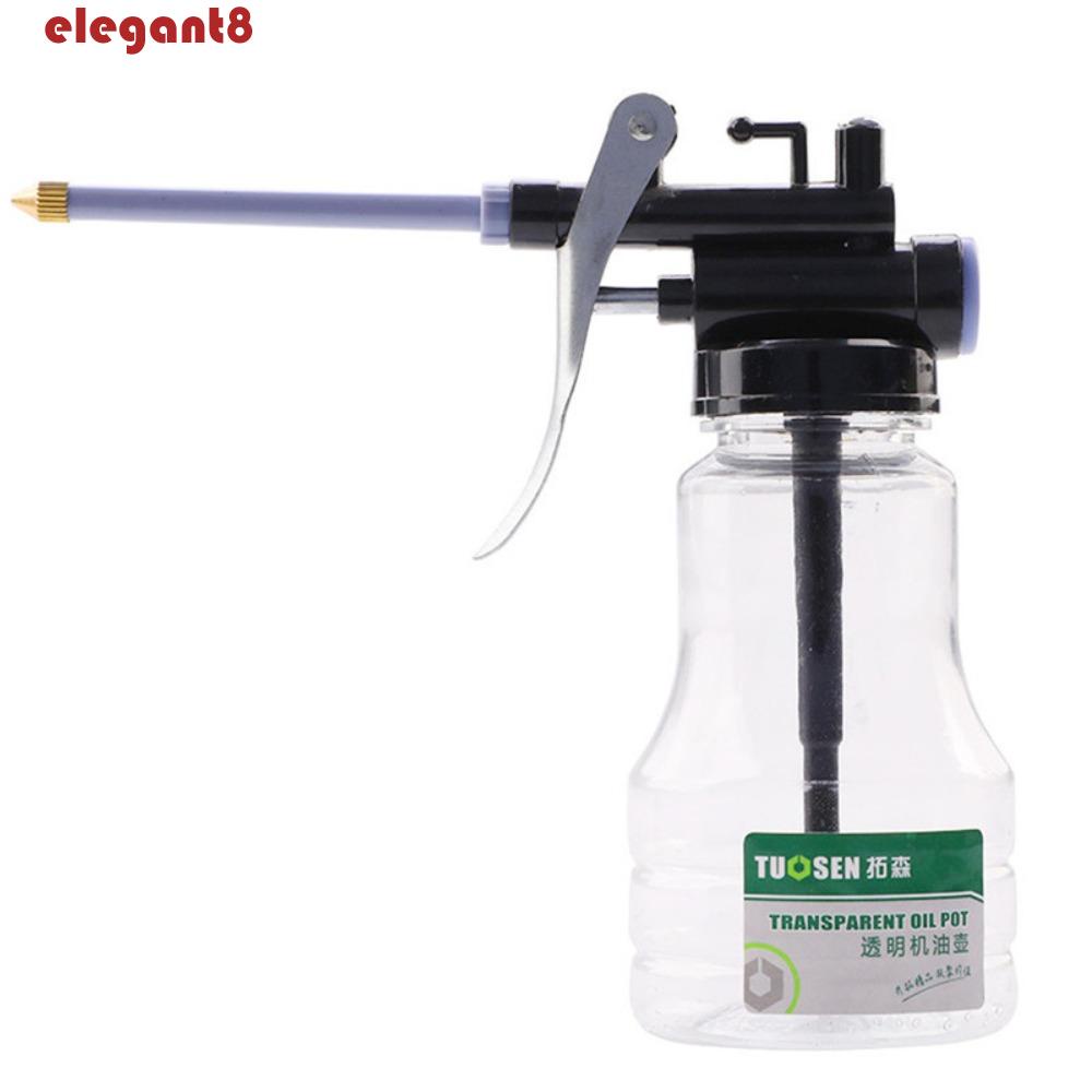 Bình Nhựa Trong Suốt Đựng Dầu Có Vòi Bơm Tay Dùng Để Sửa Chữa Xe Hơi