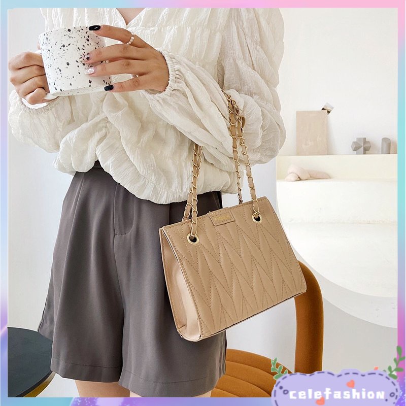 OFF WHITE Túi Đeo Chéo Hình Vuông Chần Bông Màu Trơn Thanh Lịch Có Khóa Kéo (Đen / Trắng / Kaki) CFH