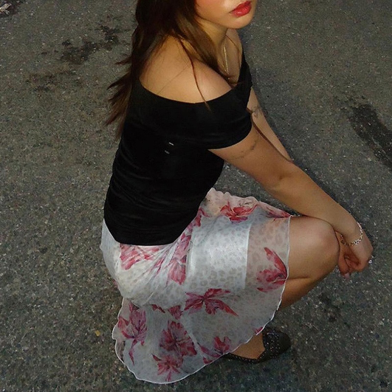 Áo Thun Croptop Tay Ngắn Dáng Ôm Hở Vai Quyến Rũ Cho Nữ