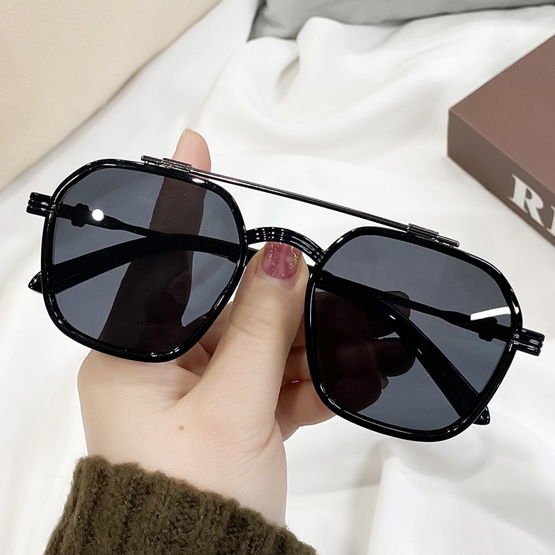 Mắt Kính Gọng Lớn Thời Trang Dành Cho Nữ