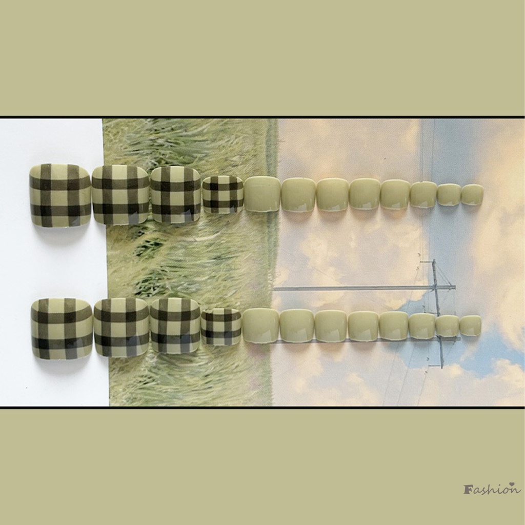 Móng Chân Giả Ngắn Màu Xanh Lá Cây Không Đường May Và Tự Nhiên