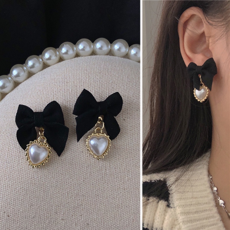 Bông Tai Hình Nơ / Trái Tim Bằng Nhung Đen Đính Ngọc Trai Thời Trang Lãng Mạn Cho Nữ