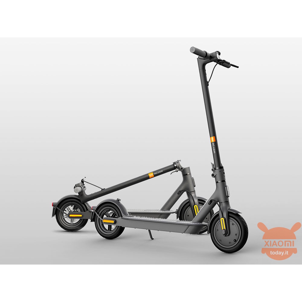 Xe Điện Scooter Segway Ninebot Max G30P chuyển động mạnh mẽ, leo dốc đặc biệt tốc độ tối đa 30km/1h 