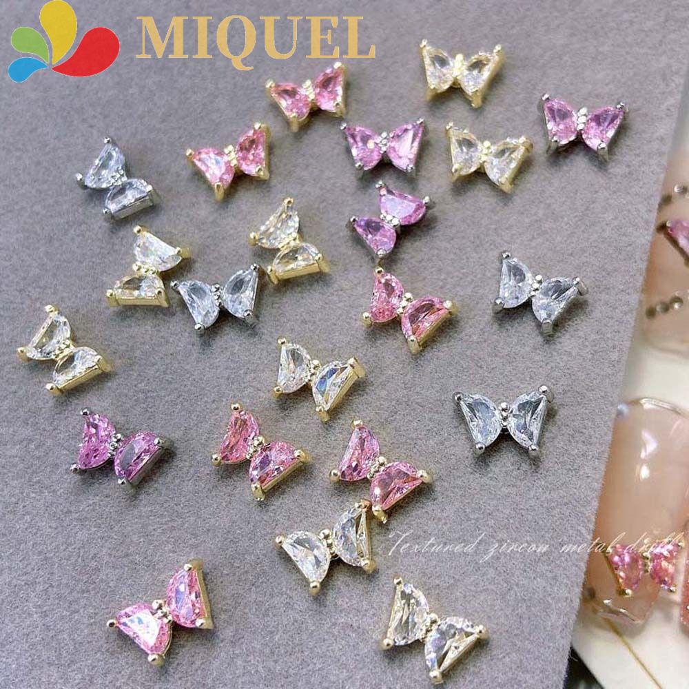 Miếng Dán Trang Trí Móng Tay Hình Bướm 3D Bằng Kim Loại Sang Trọng DIY