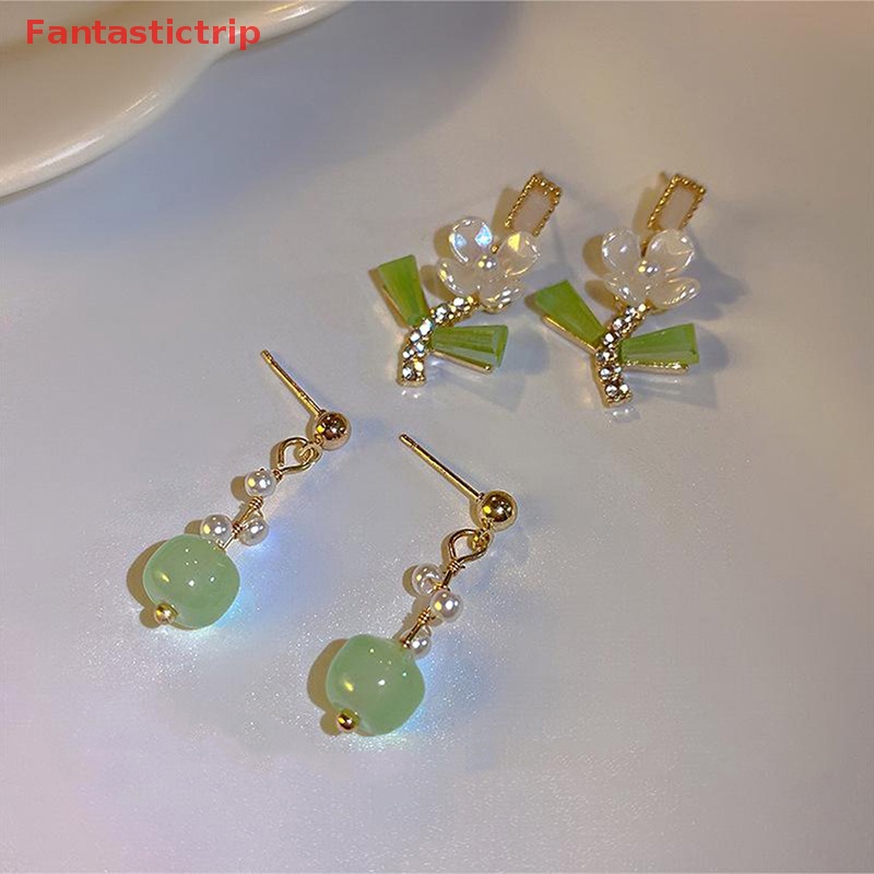 1 Đôi Bông Tai Hình Hoa Đính Ngọc Trai Màu Xanh Lá Thời Trang Dành Cho Nữ