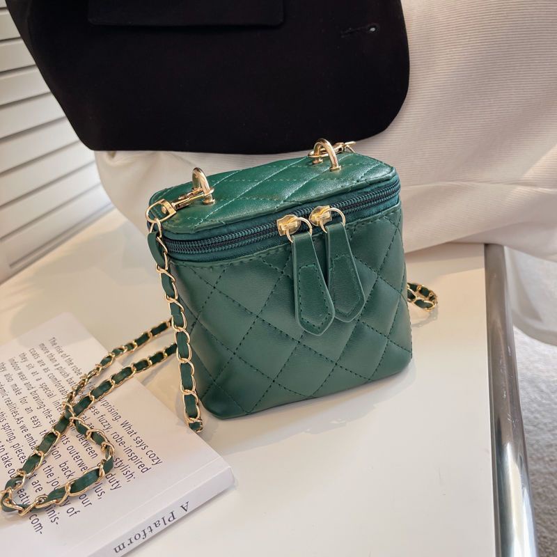 Túi Đeo Chéo Dây Kim Loại Kiểu Dáng Mới Lạ Cho Nữ