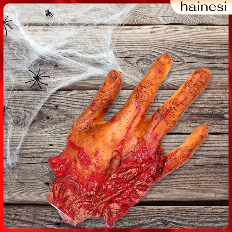 Đồ Trang Trí Xe Hơi Hình Bàn Chân Gãy Máu Độc Đáo